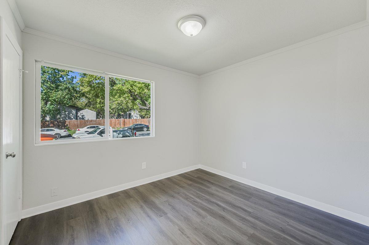 5007 Pepper LN