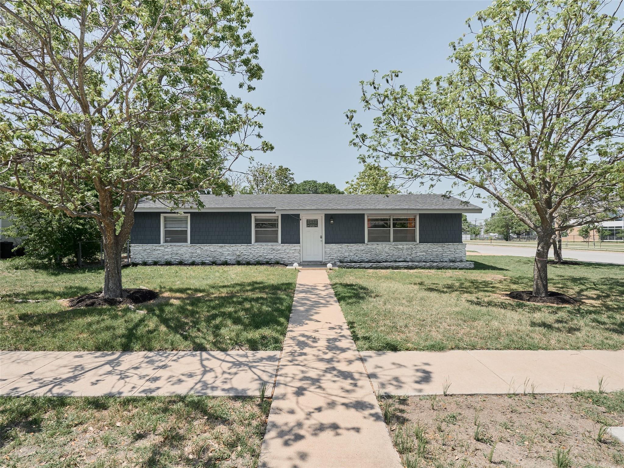 7706 Delafield LN