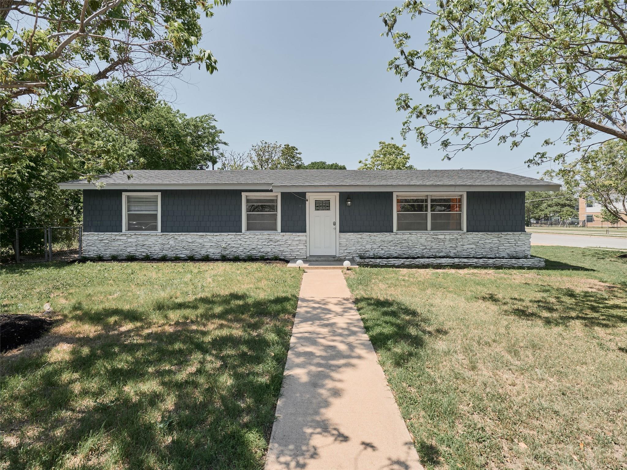 7706 Delafield LN