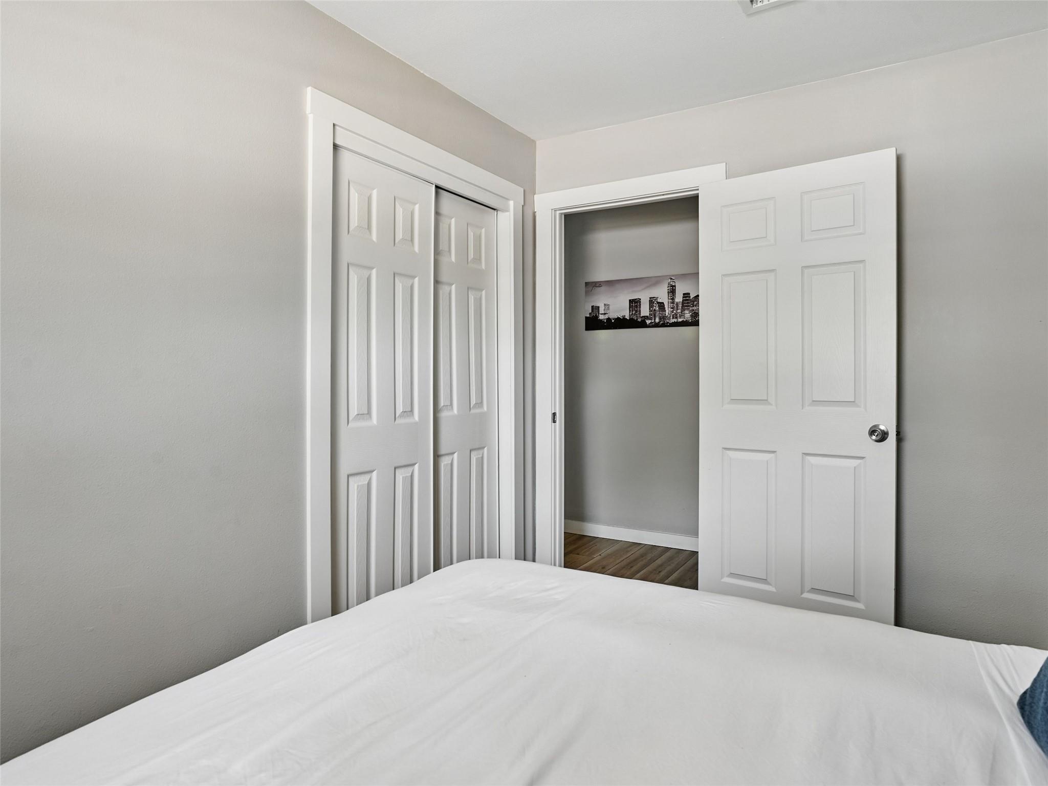 7706 Delafield LN