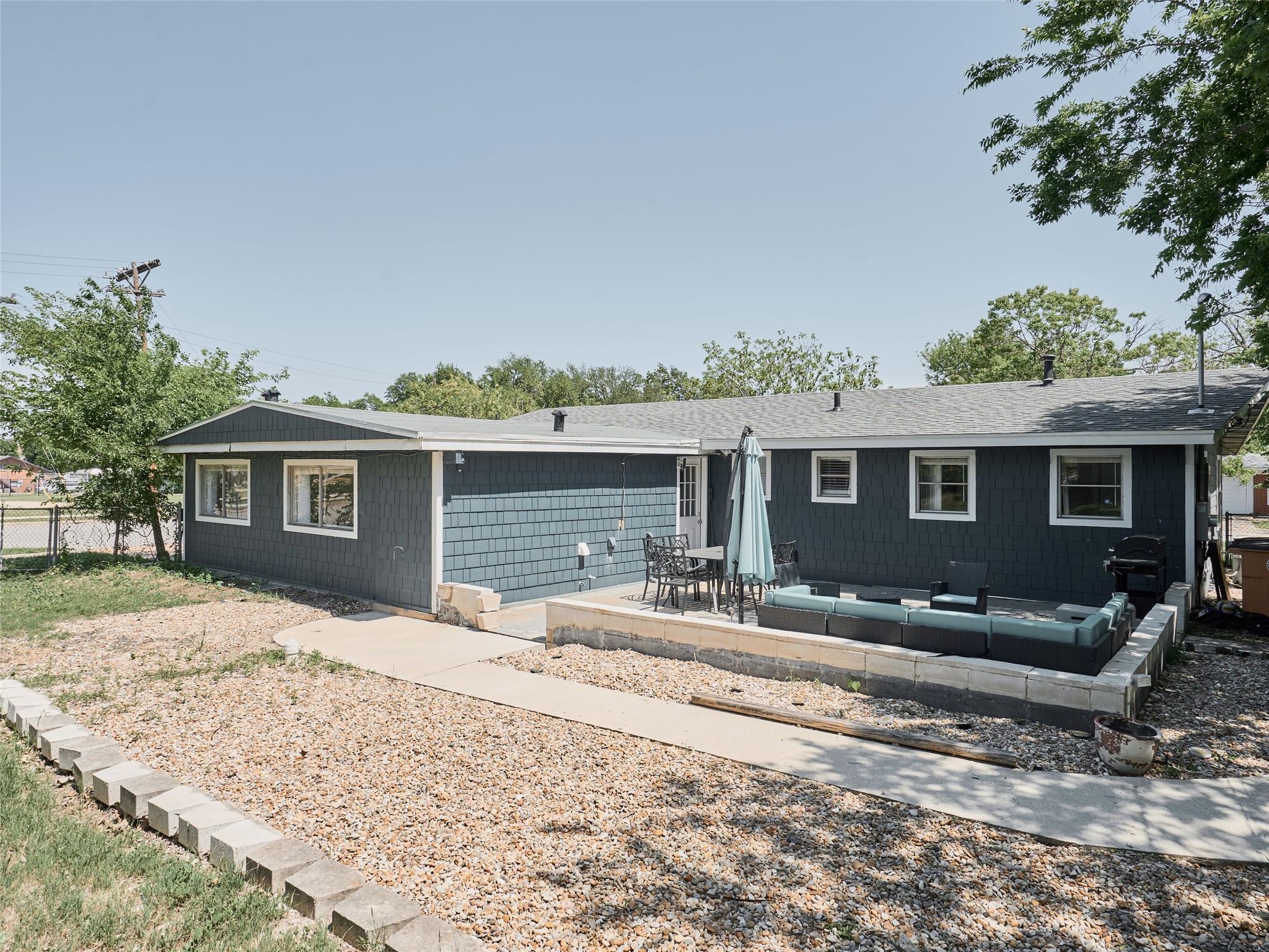 7706 Delafield LN