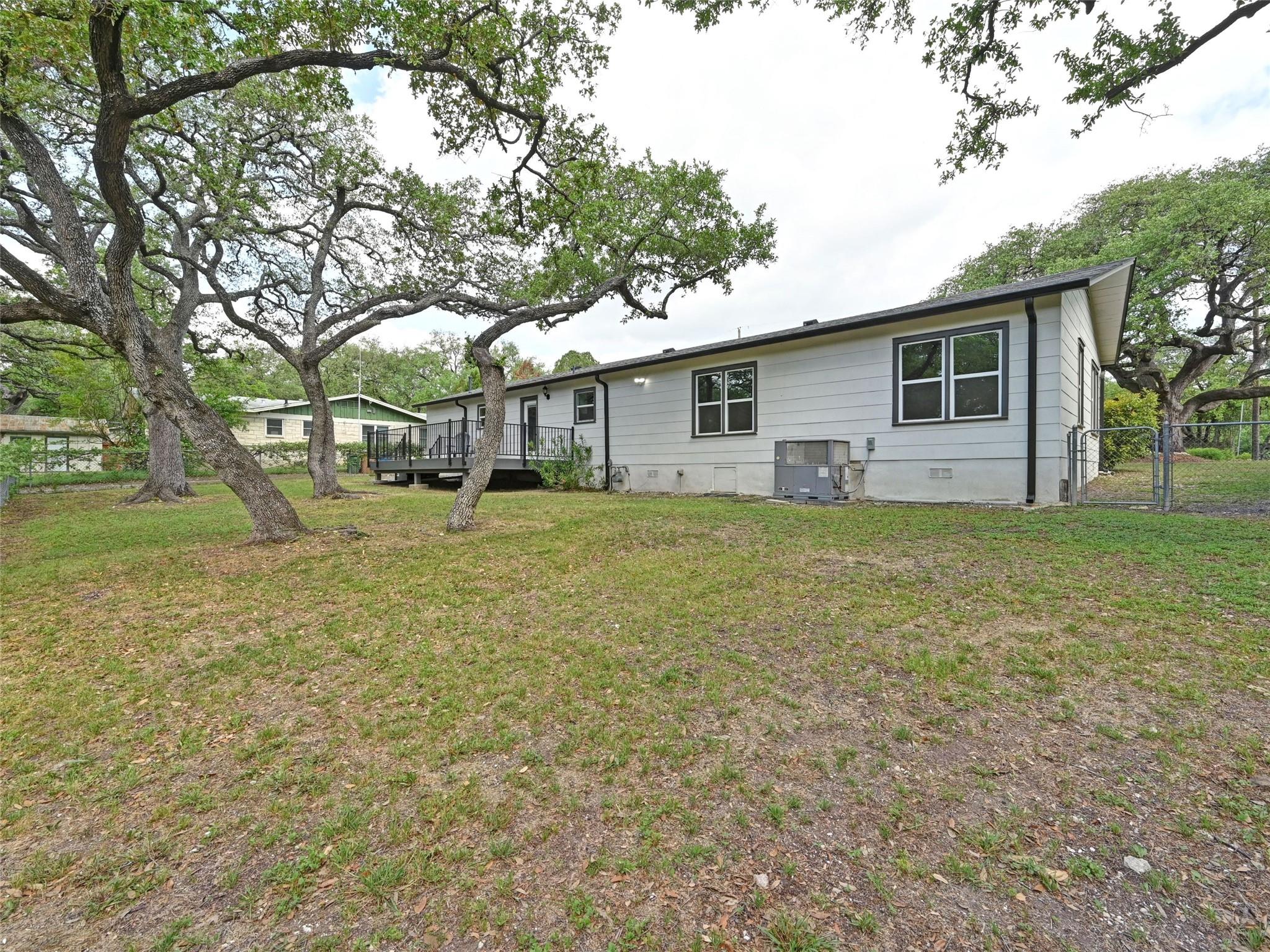 7611 Oak Hedge PL