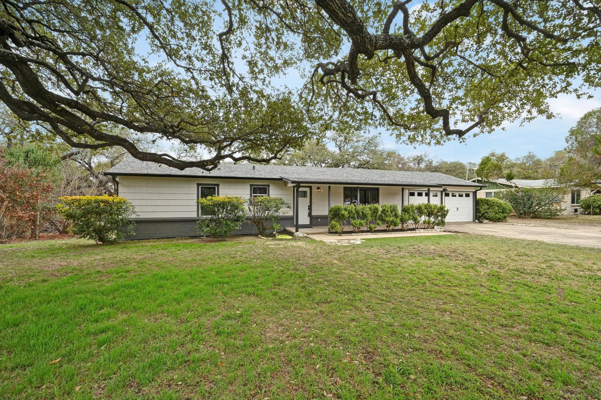 7611 Oak Hedge PL