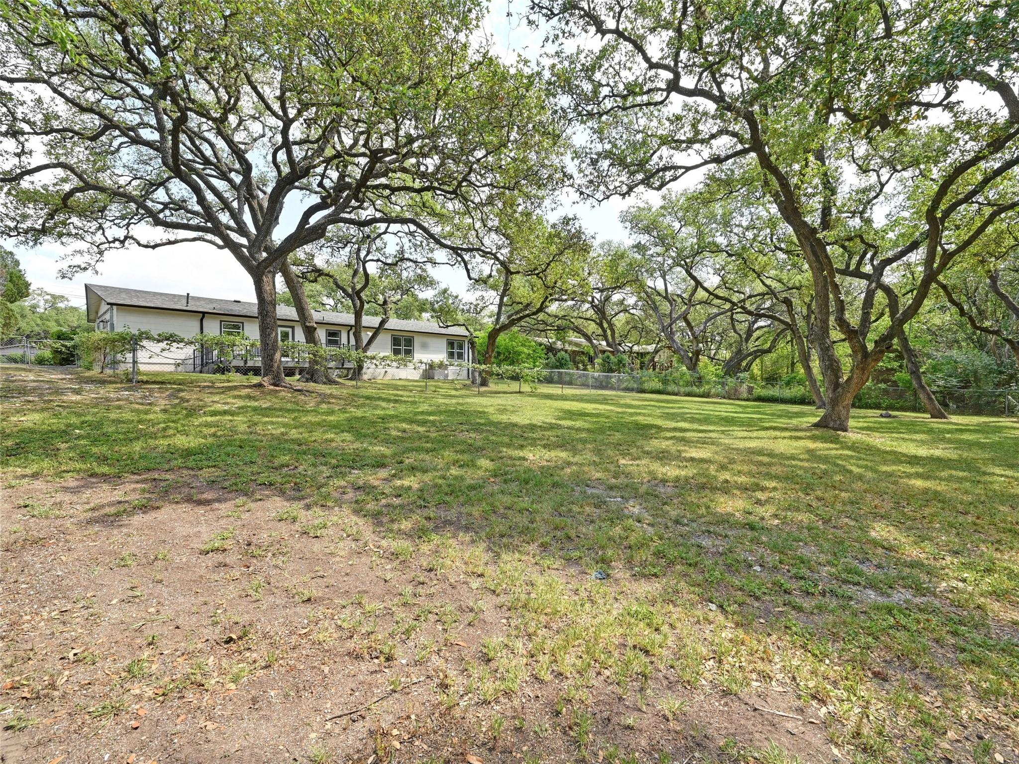 7611 Oak Hedge PL