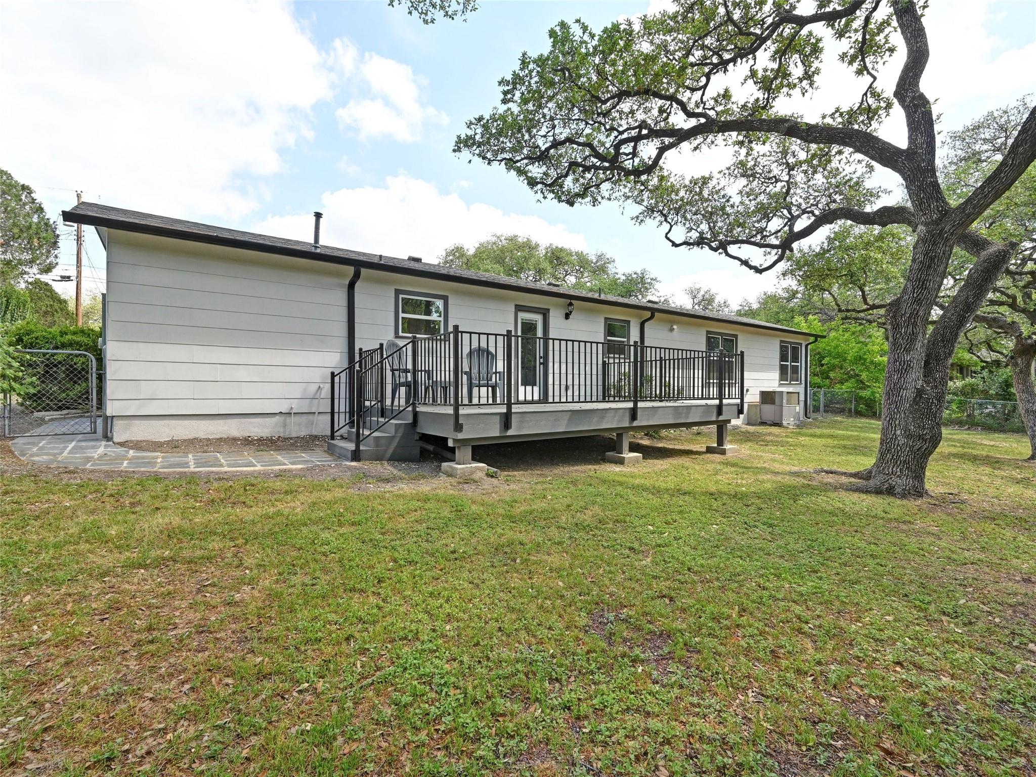 7611 Oak Hedge PL
