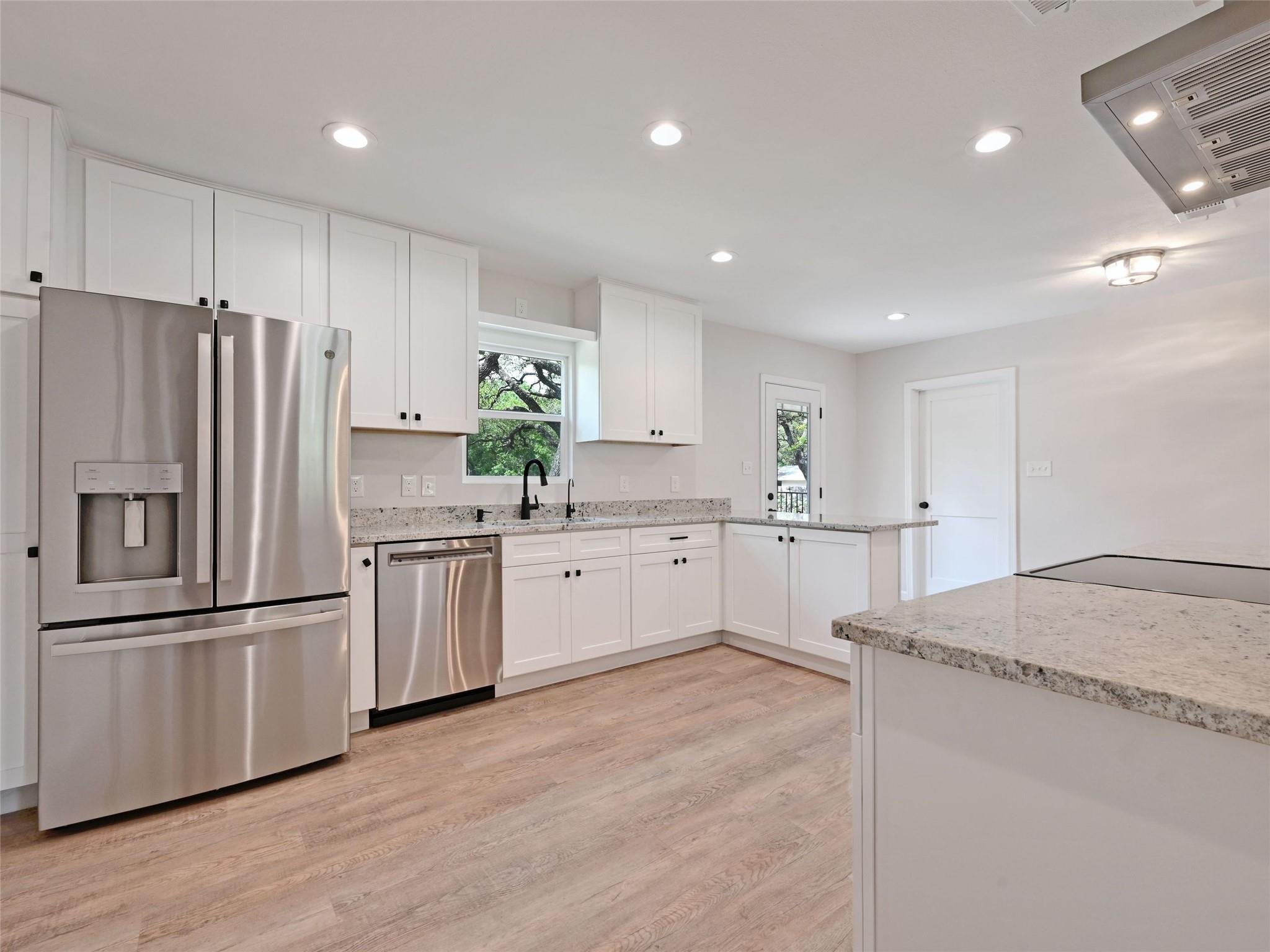 7611 Oak Hedge PL