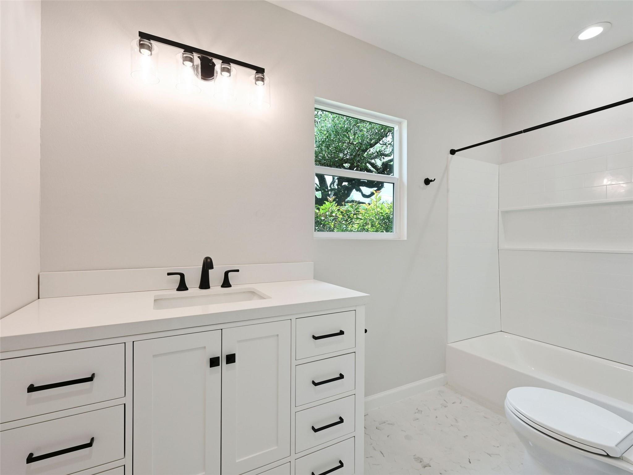 7611 Oak Hedge PL