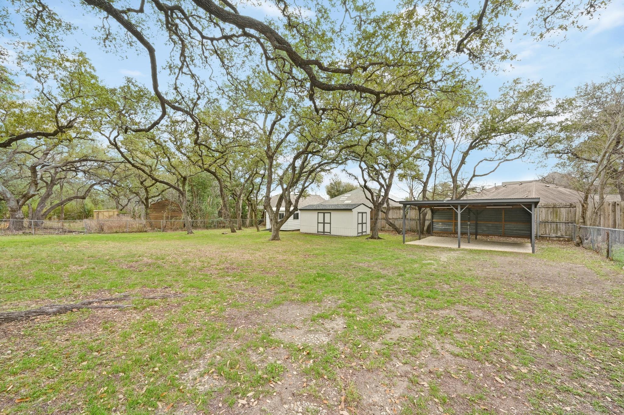 7611 Oak Hedge PL