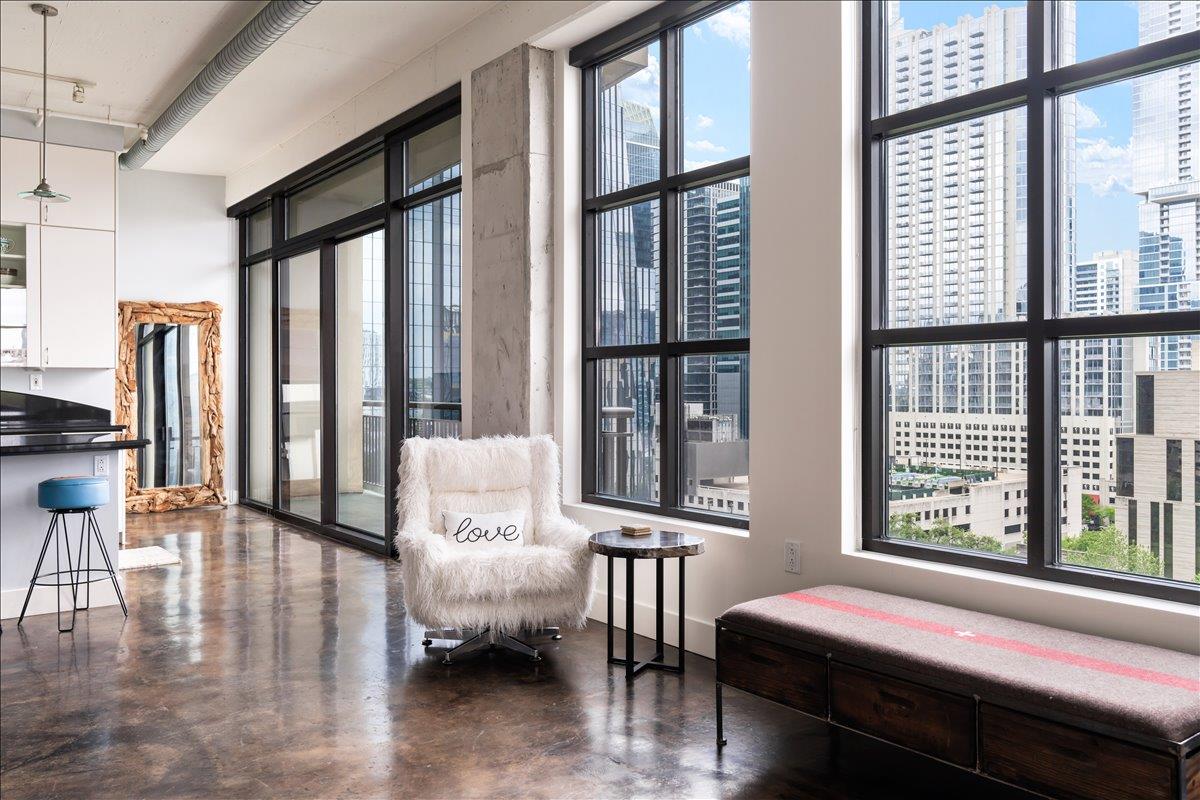 311 W 5th ST # 1005