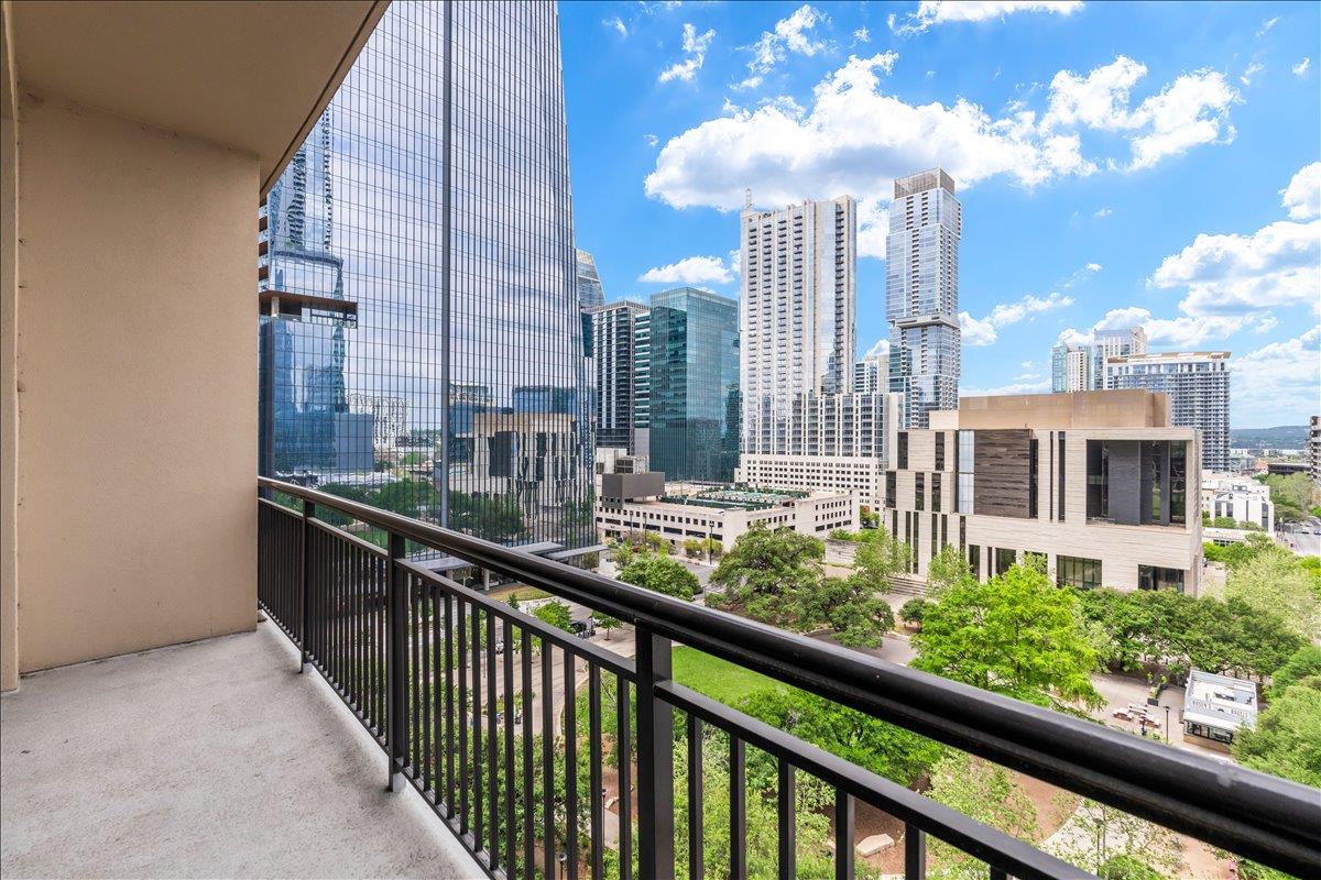 311 W 5th ST # 1005