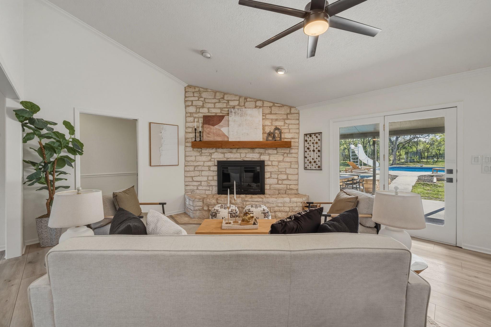 28 Country Oaks DR