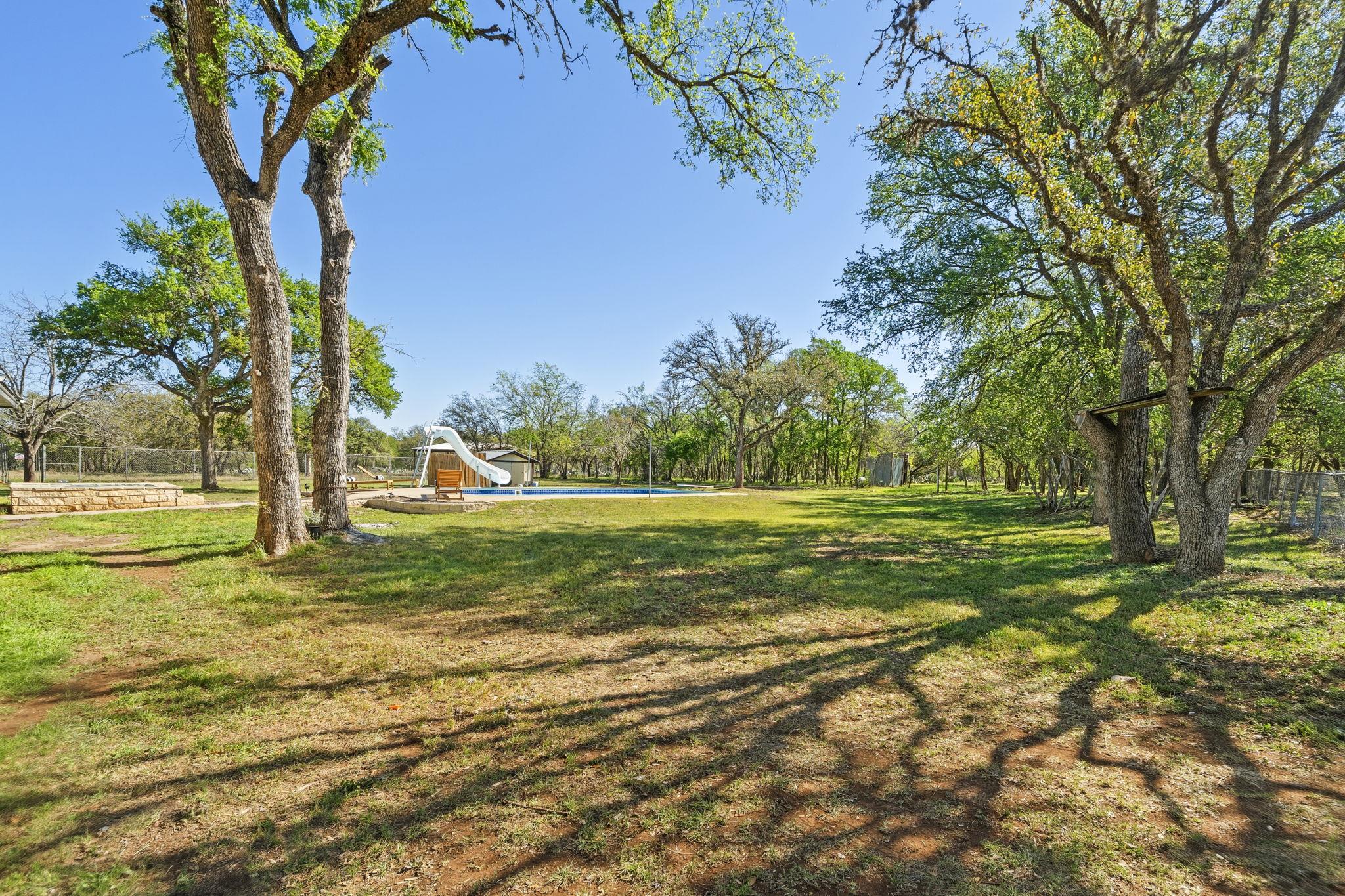28 Country Oaks DR