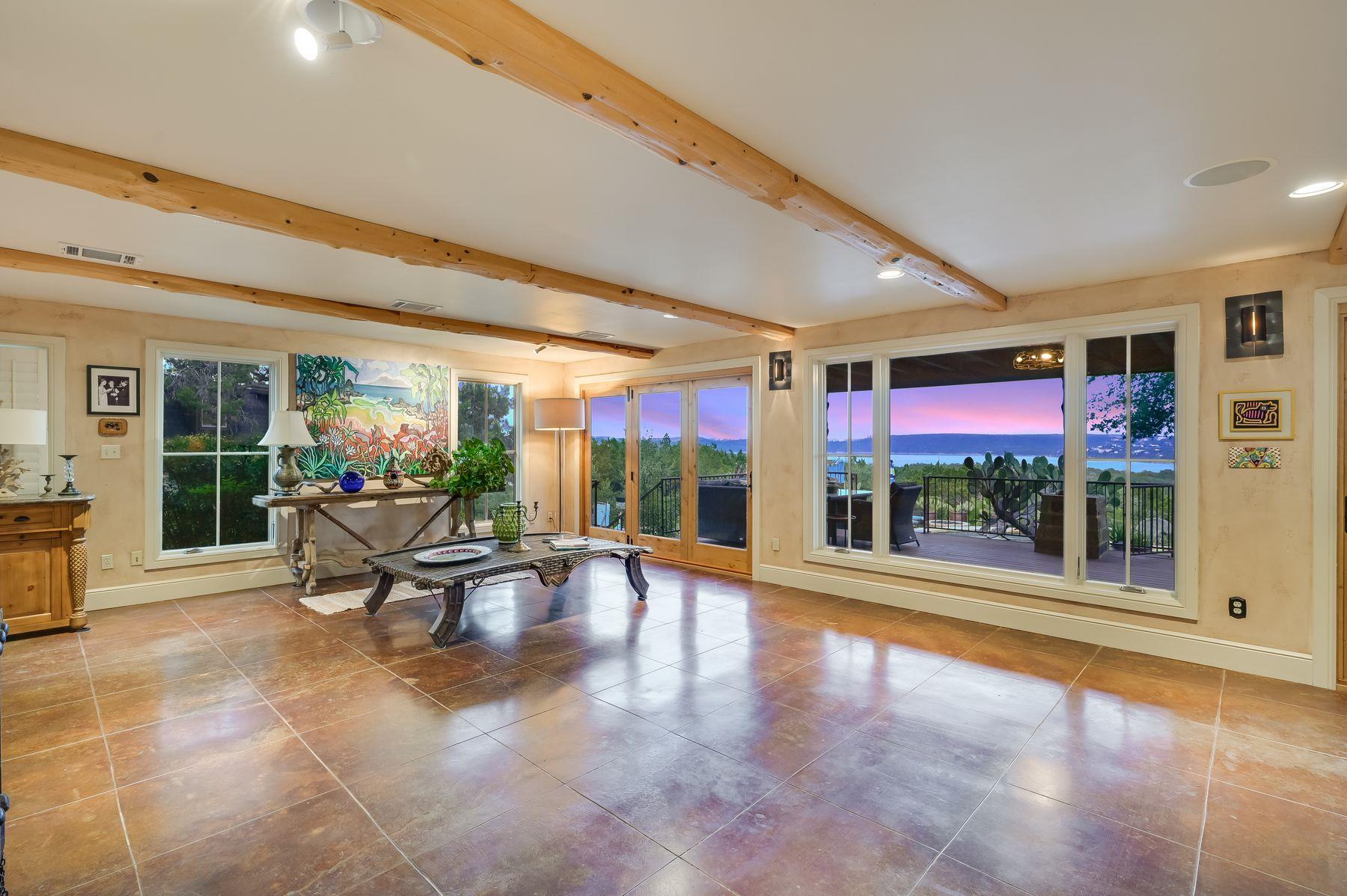 3911 Lago Vista DR