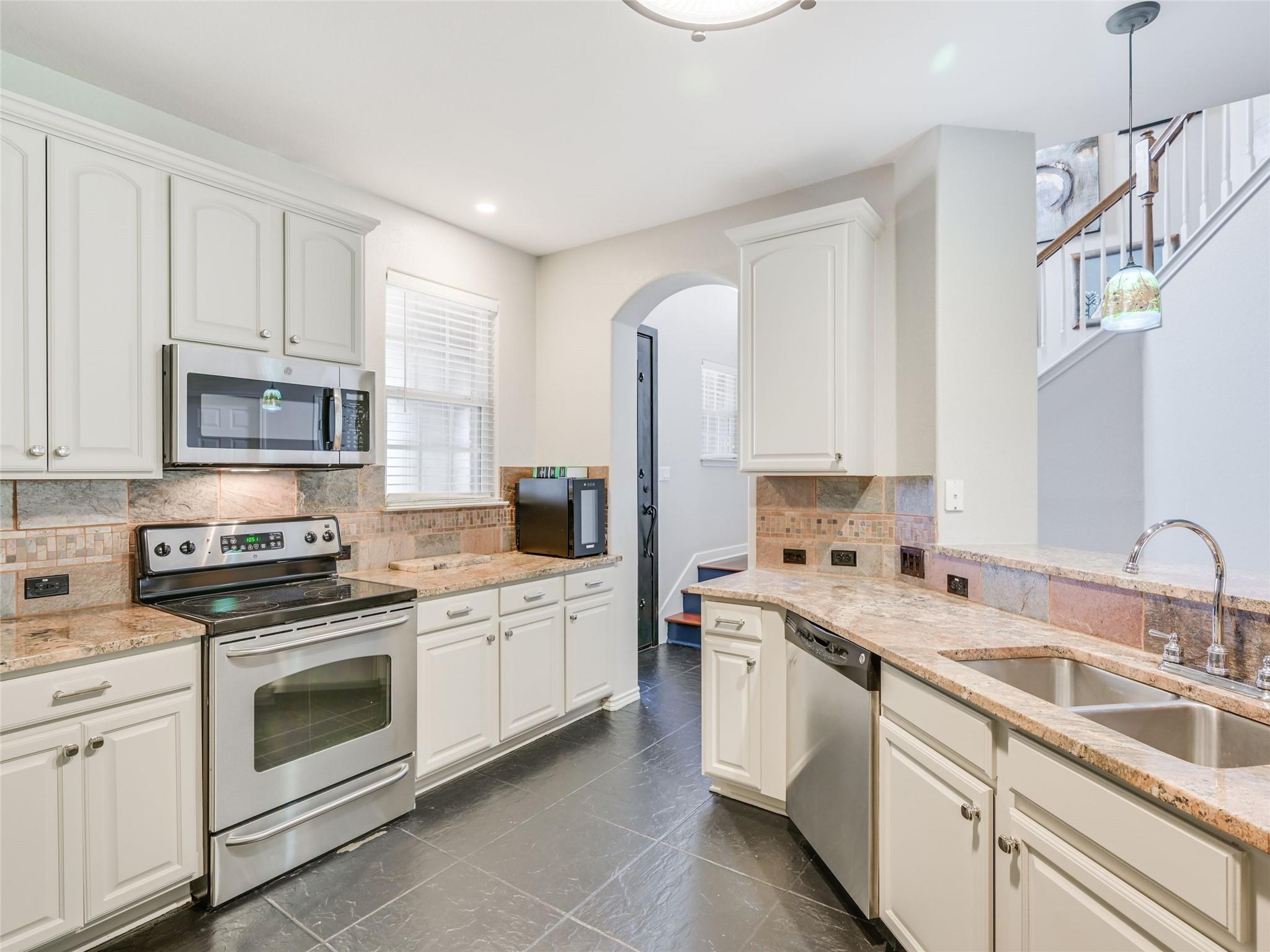 539 Colovista PKWY # B101