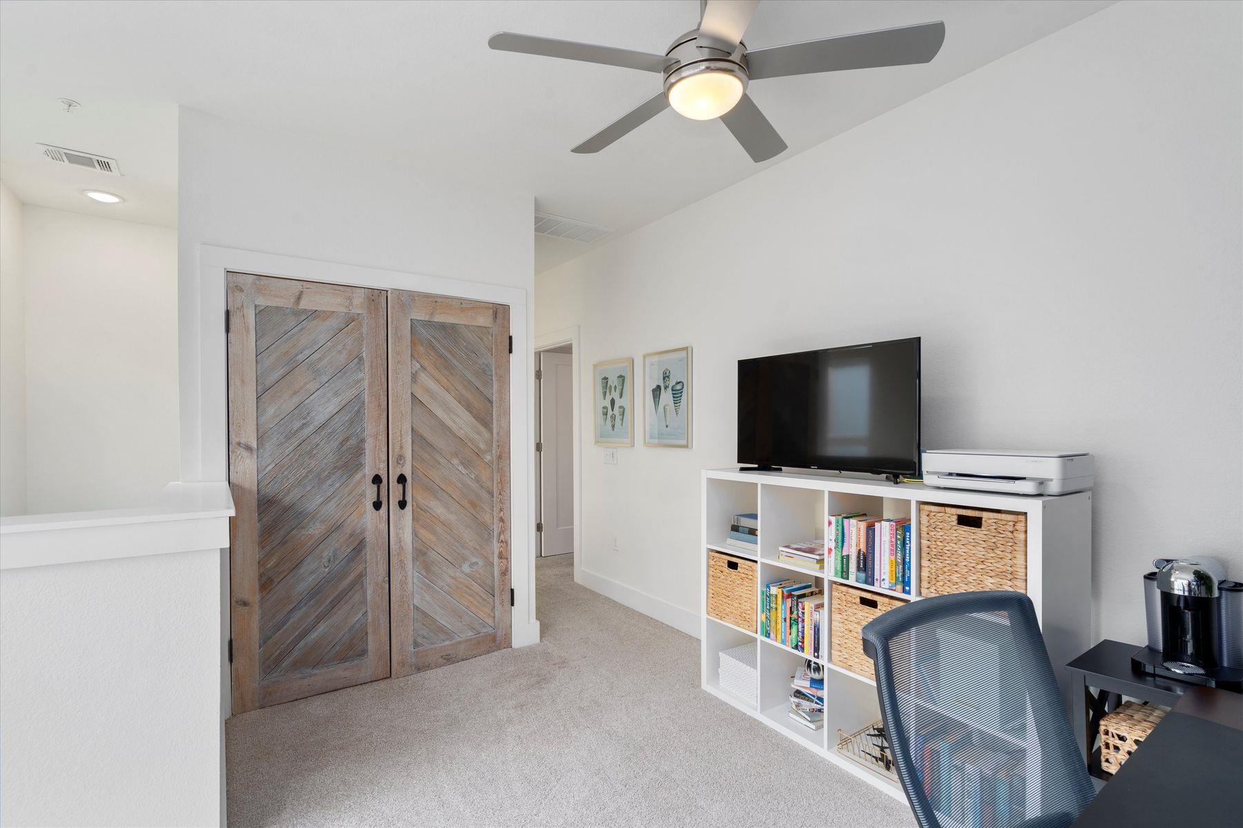 2827 Manor RD # 3102