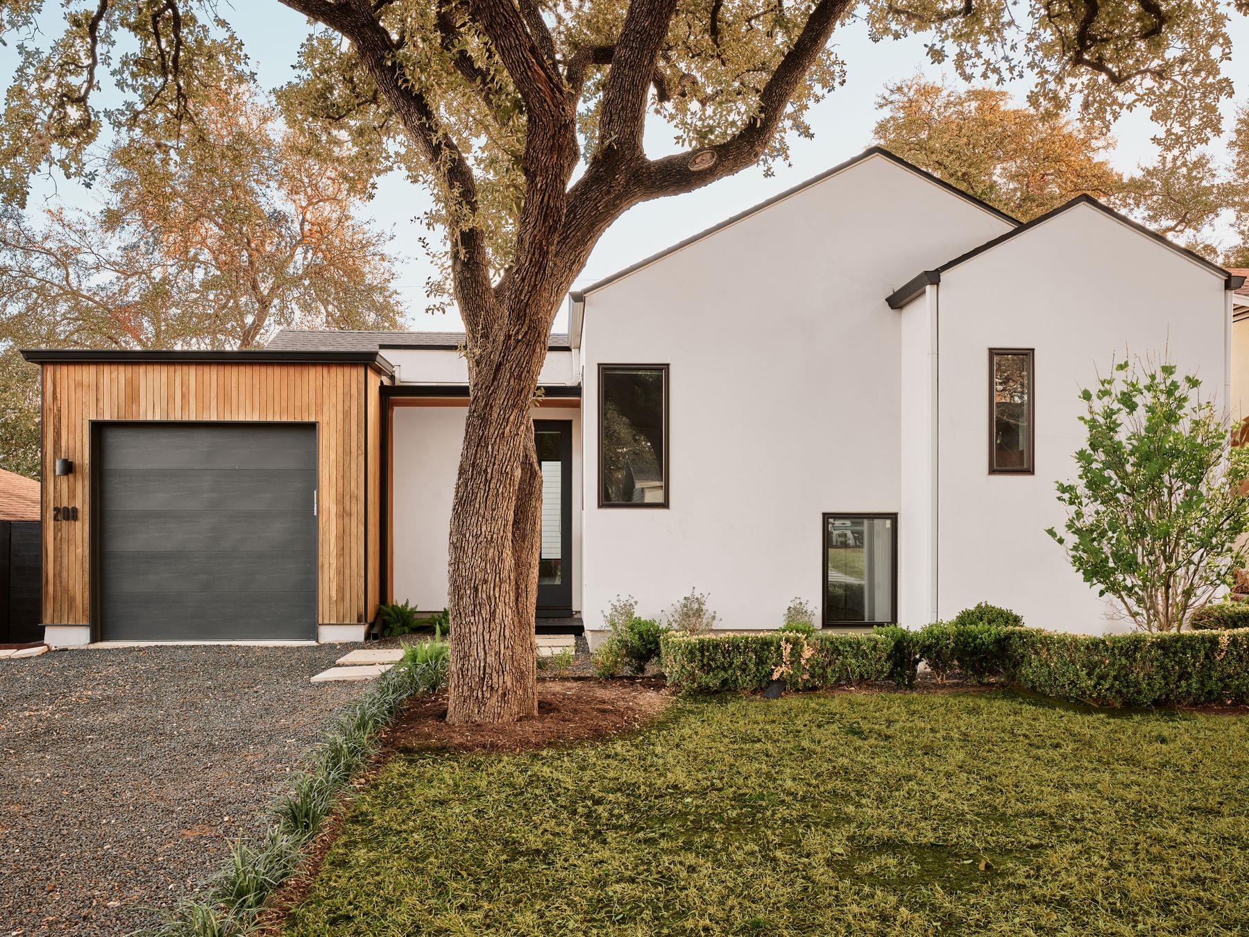 208 El Paso ST