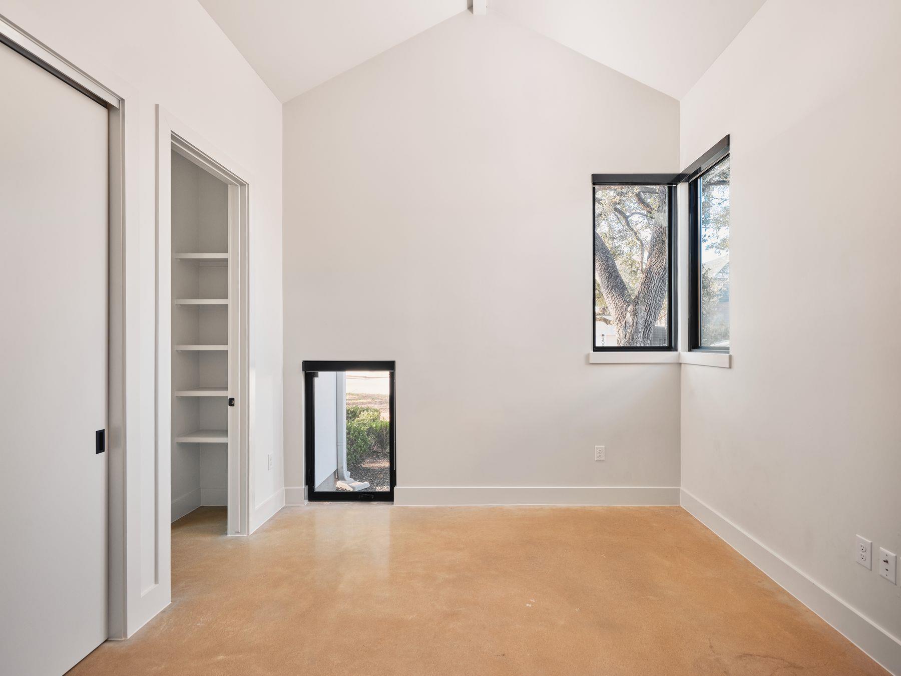 208 El Paso ST