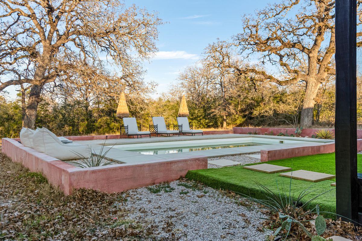 510 Thousand Oaks DR