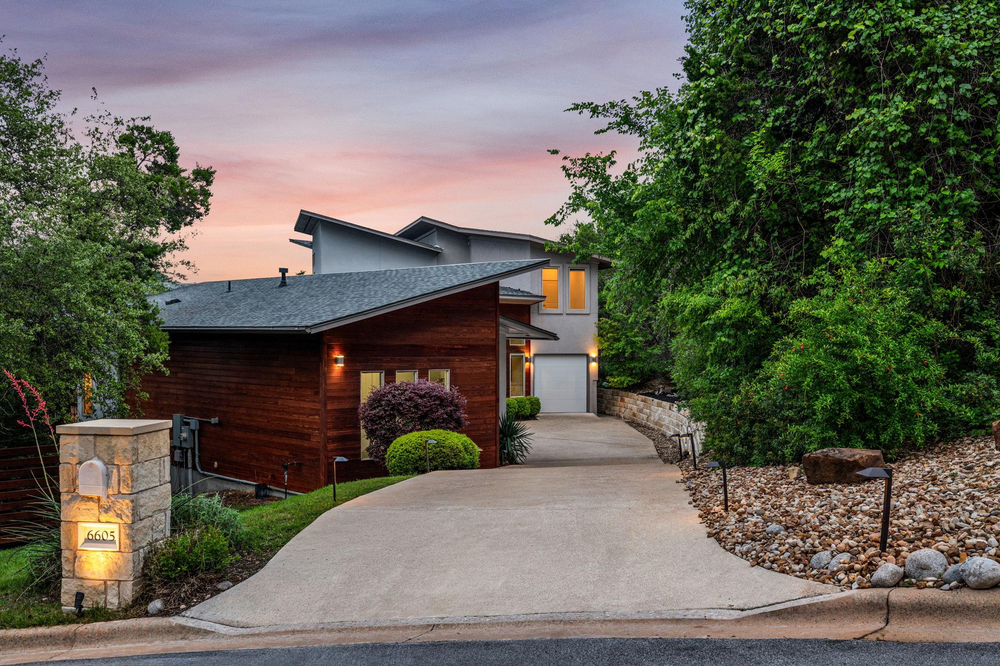 6605 Peralto CV