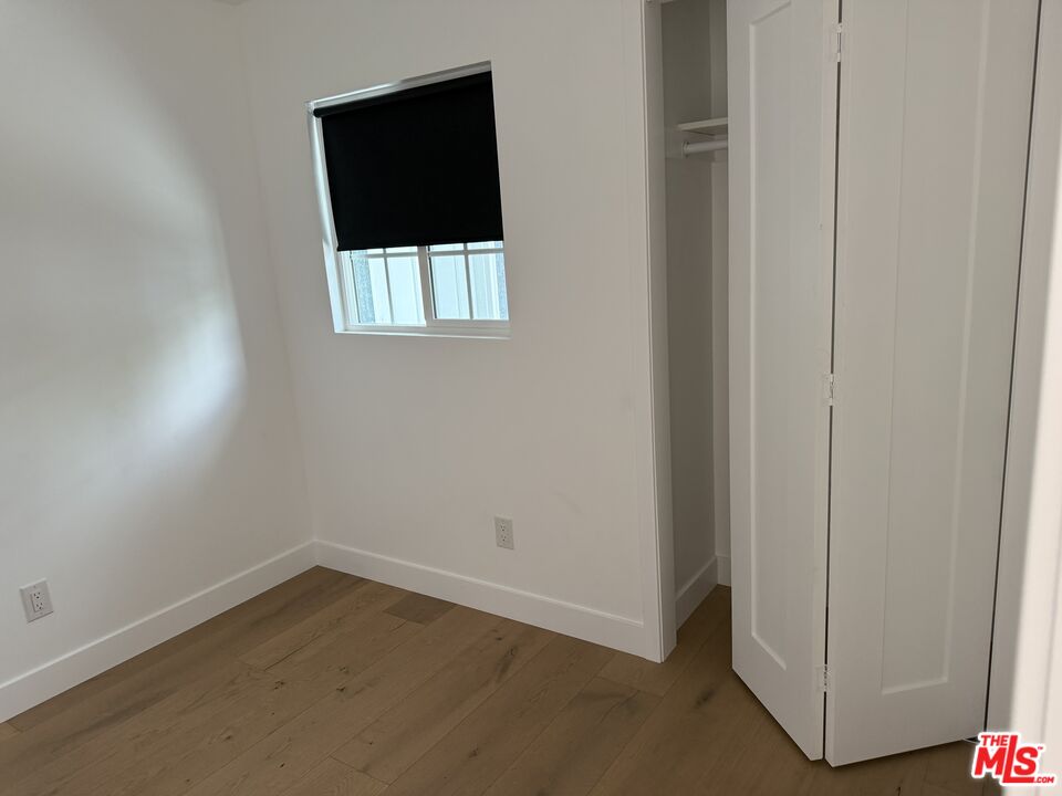 9506 S San Pedro