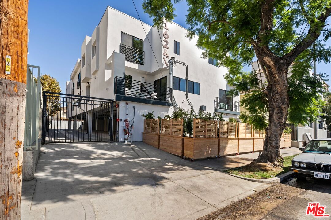 1624 N Normandie Ave Unit: B