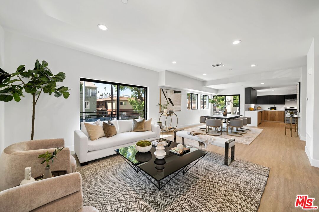 1624 N Normandie Ave Unit: B