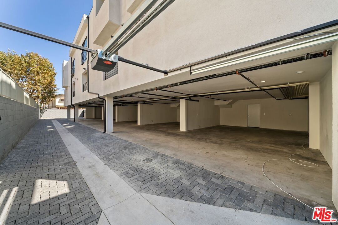 1624 N Normandie Ave Unit: B