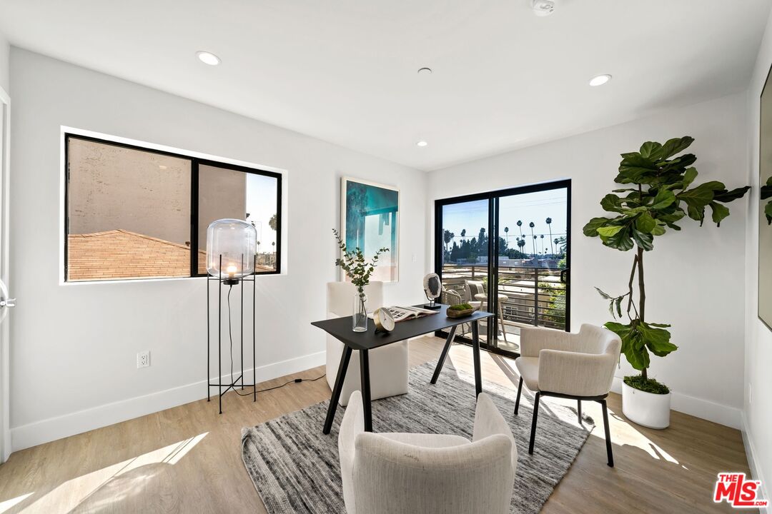 1624 N Normandie Ave Unit: B