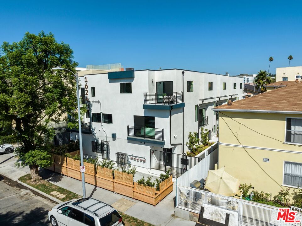 1624 N Normandie Ave Unit: B