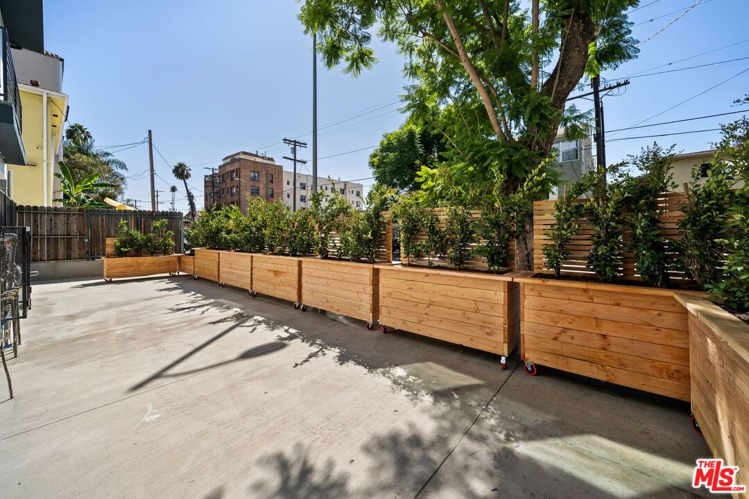 1624 N Normandie Ave Unit: C