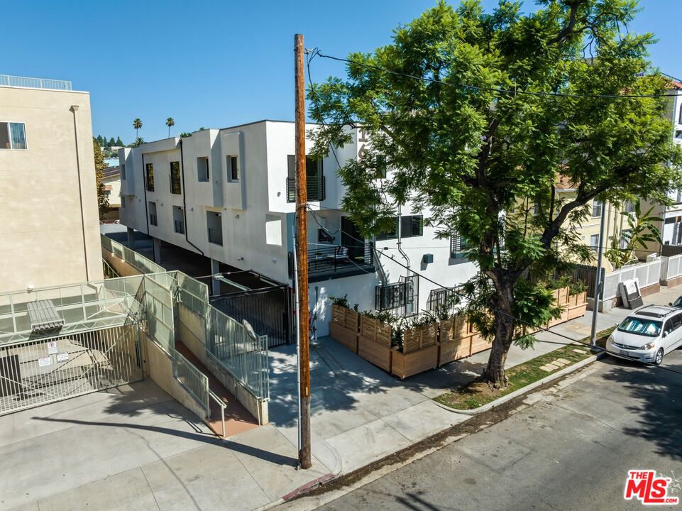 1624 N Normandie Ave Unit: C