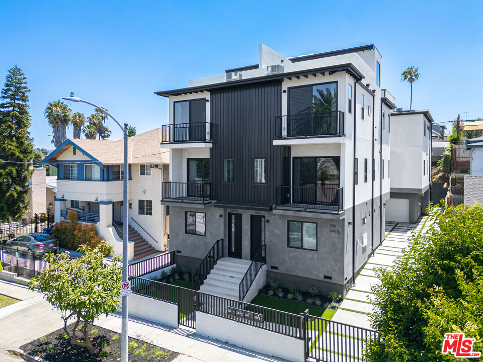 336 N Reno St