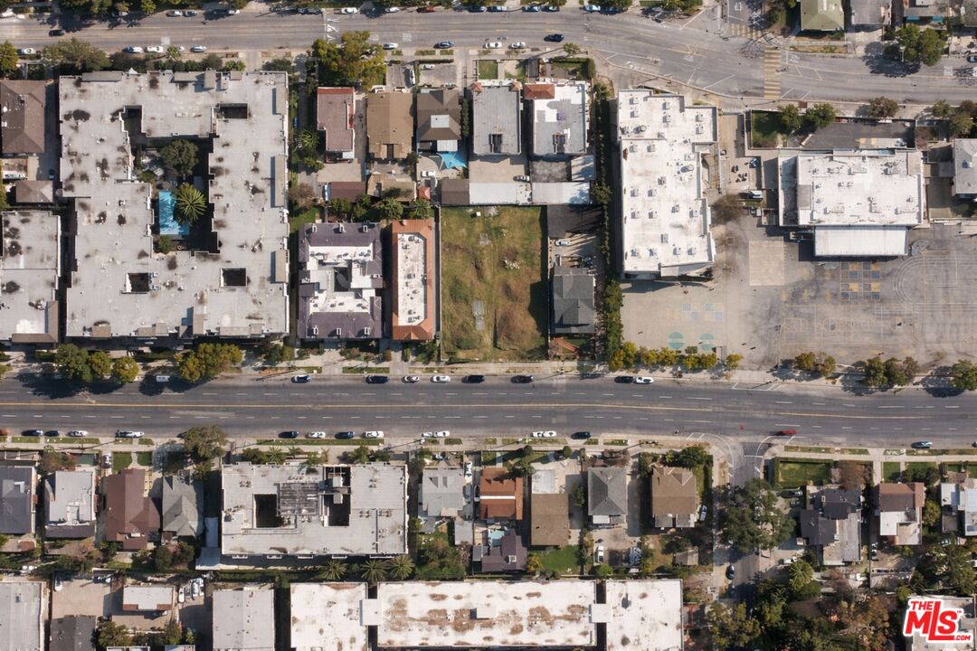186 S Virgil Ave