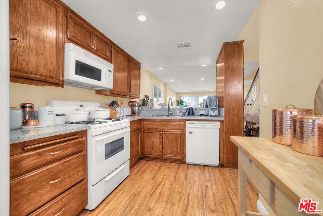5624 Las Virgenes Rd Unit: 19