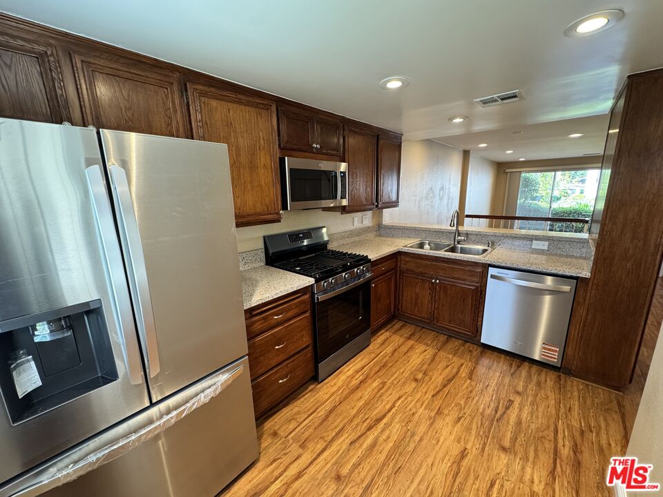 5624 Las Virgenes Rd Unit: 19