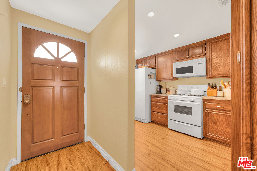 5624 Las Virgenes Rd Unit: 19