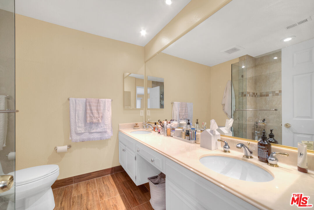 5624 Las Virgenes Rd Unit: 19