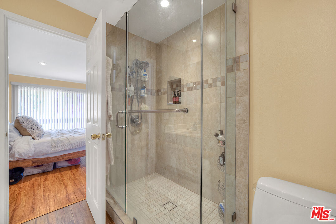 5624 Las Virgenes Rd Unit: 19