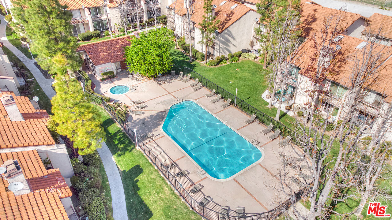 5624 Las Virgenes Rd Unit: 19