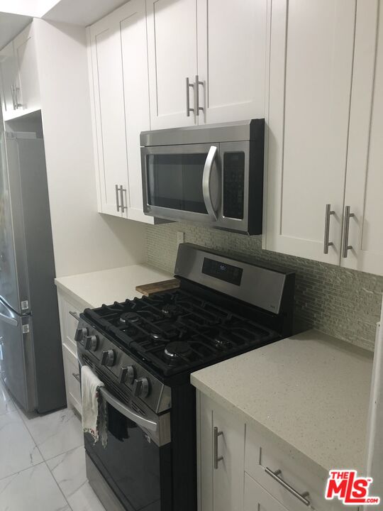1002 S Burnside Ave Unit: 204