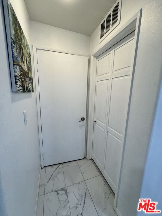1002 S Burnside Ave Unit: 204