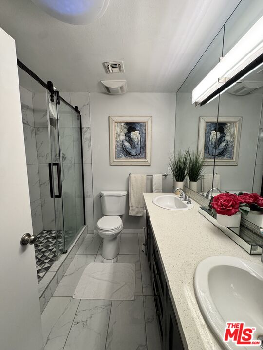 1002 S Burnside Ave Unit: 204