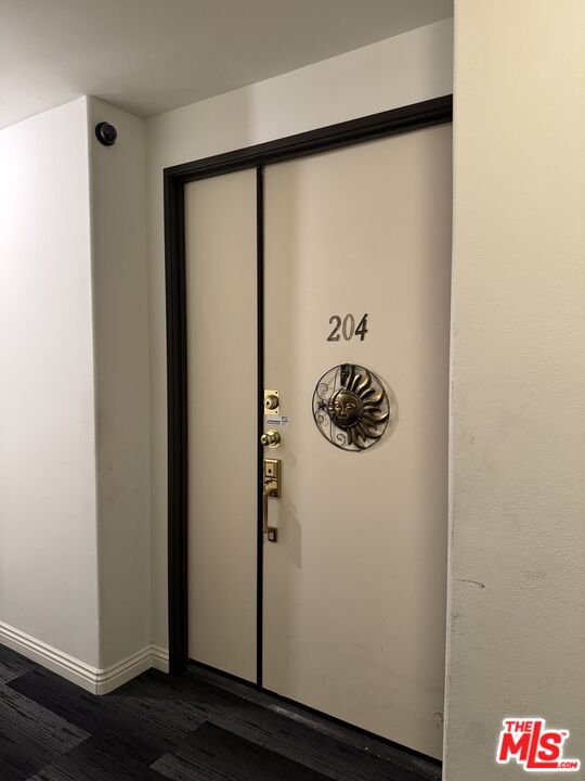 1002 S Burnside Ave Unit: 204