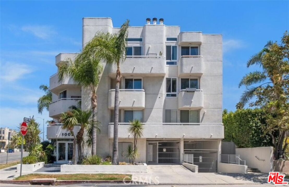 1002 S Burnside Ave Unit: 204
