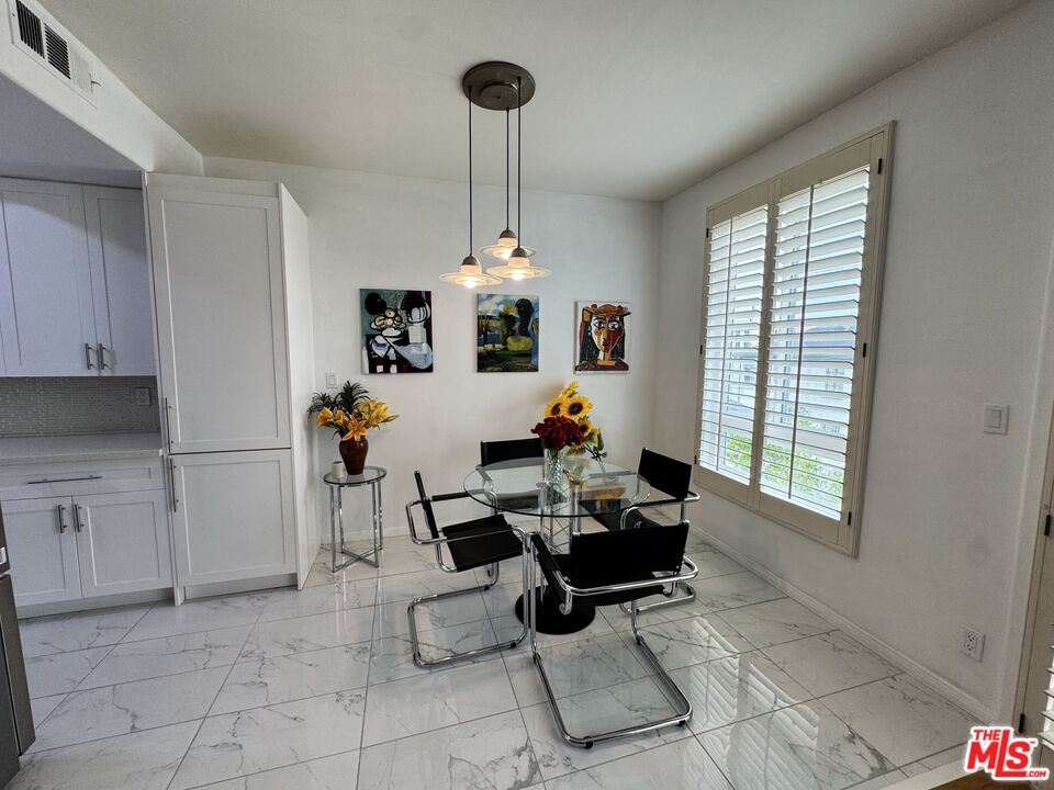 1002 S Burnside Ave Unit: 204