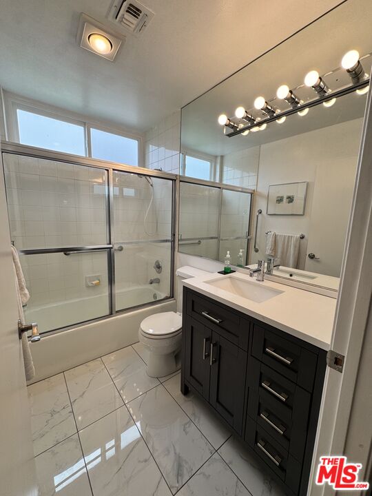 1002 S Burnside Ave Unit: 204