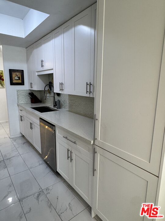 1002 S Burnside Ave Unit: 204