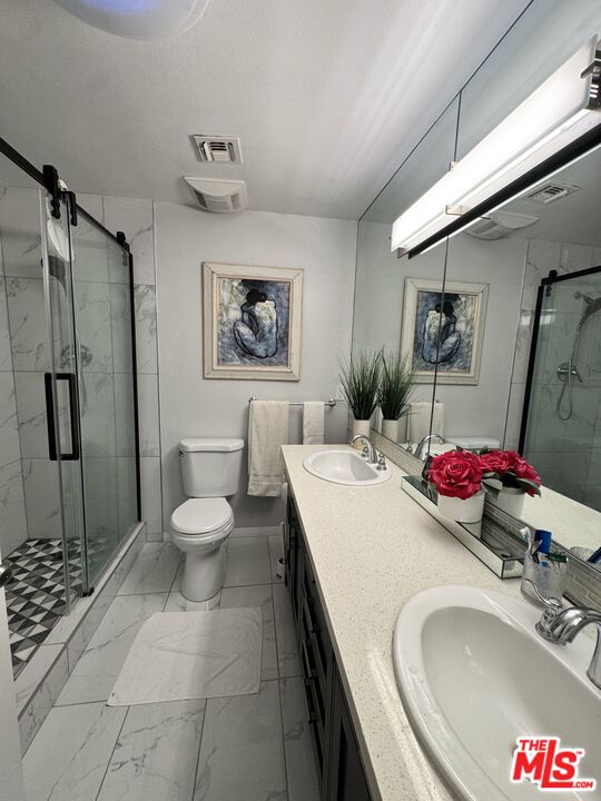 1002 S Burnside Ave Unit: 204