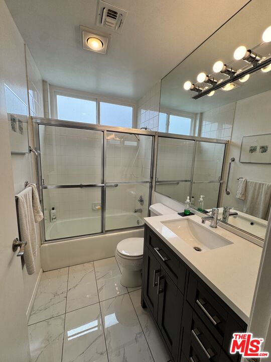 1002 S Burnside Ave Unit: 204