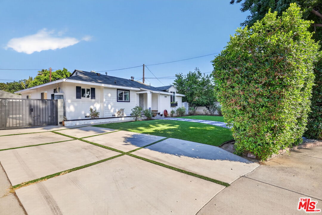 7550 Ruffner Ave
